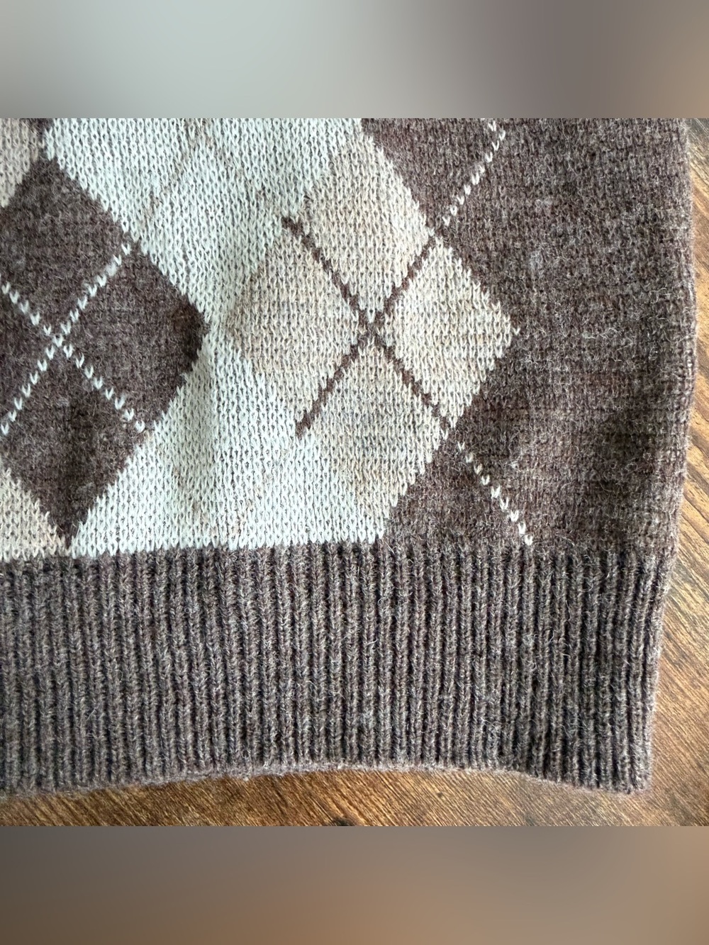 Vintage 80s Argyle V-Neck Wool Blend Sweater Vest ~ Size Medium - Picture 6 of 8